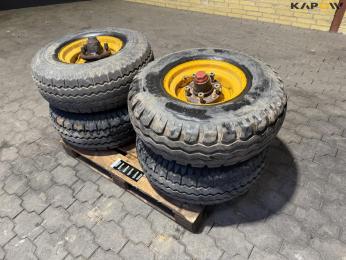 11.5/80-15.3 complete wheels