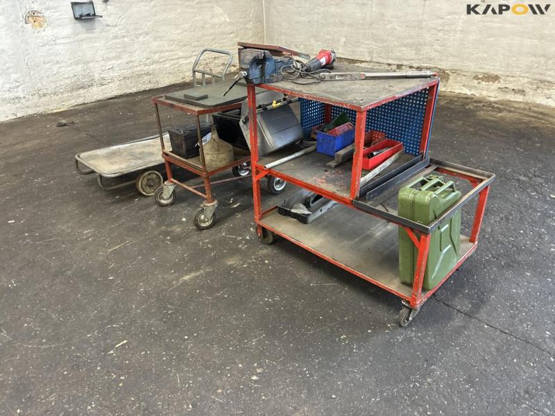 3 pieces of trolley with contents 9