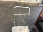 3 pieces of trolley with contents 25
