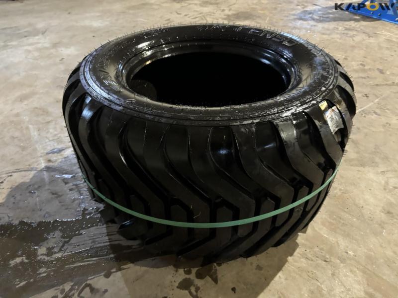 550/45-22.5 tires 3