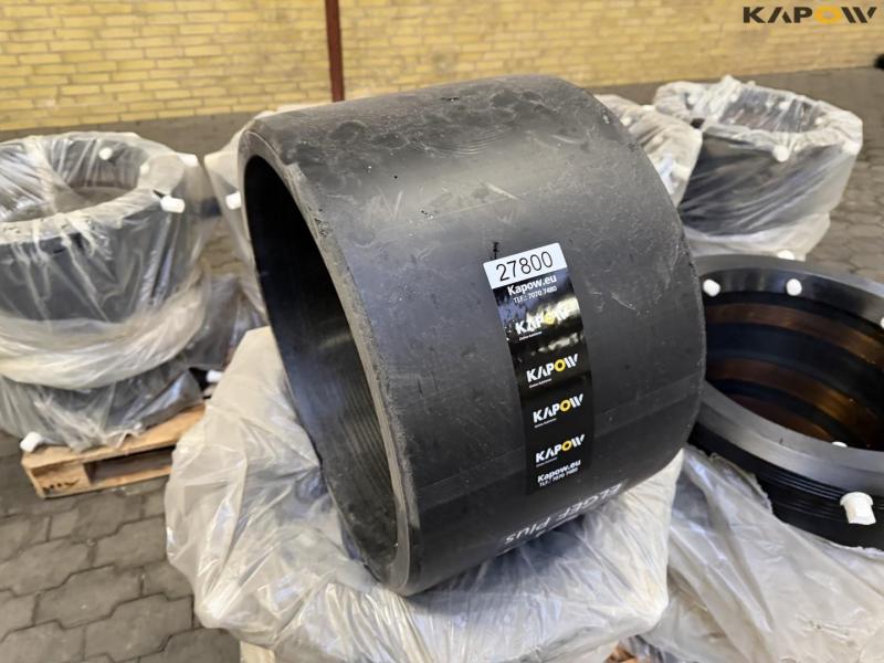 3 pallets of electric welding sleeves 17