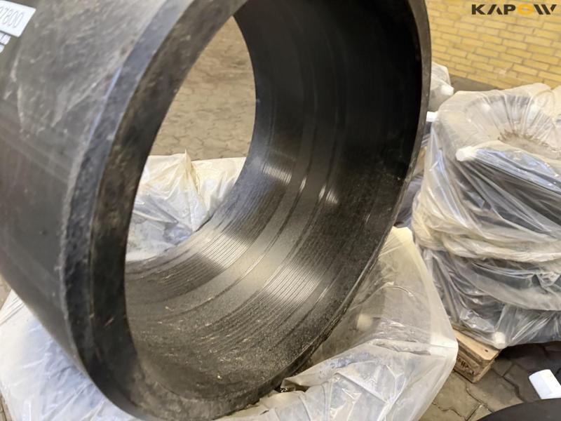 3 pallets of electric welding sleeves 18