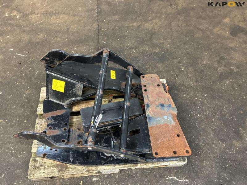 Ålö front loader frame for John Deere 7530 9