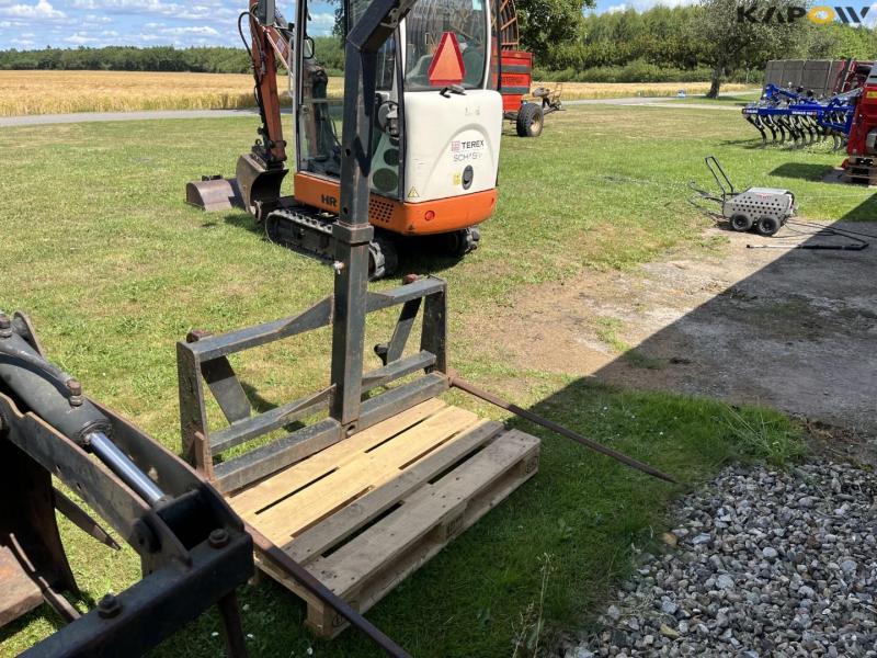 Ålö bale spike with eurohitch 2