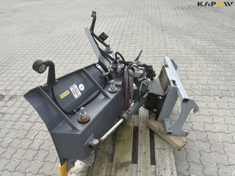AB Siringe T1500 Vario V-plow 8