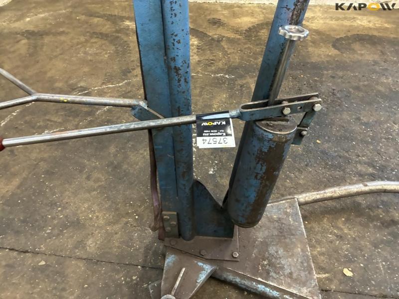 AC K1. 11 workshop crane 9