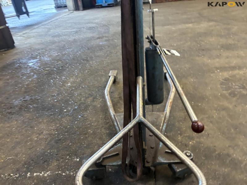 AC K1. 11 workshop crane 18