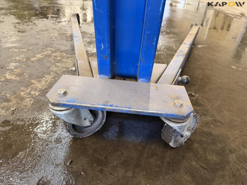 AC workshop crane 10