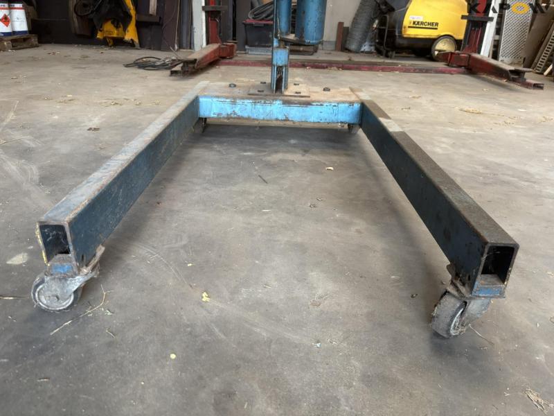 AC Viborg workshop crane 12