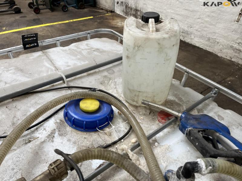 Adblue tank with pump 11