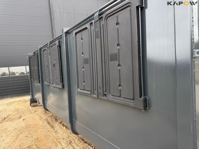 Waste container 16