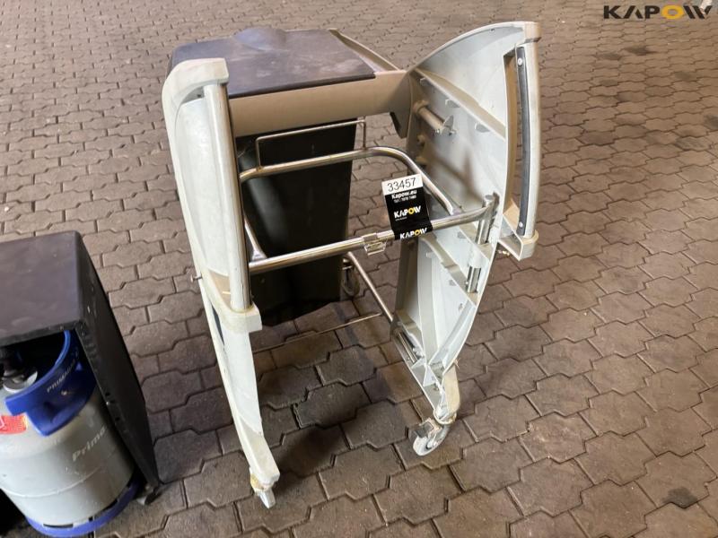 Waste bag holder + gas heater 13