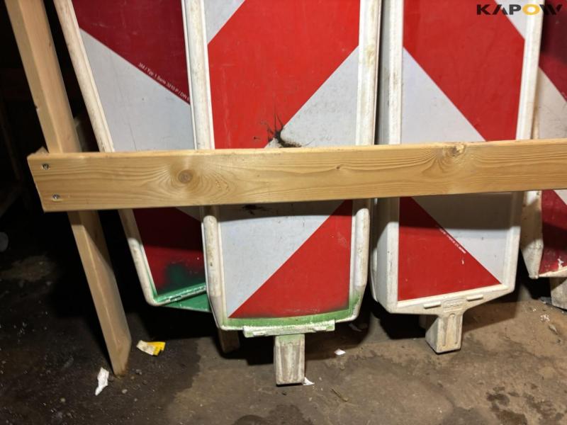Marking posts with lights 13