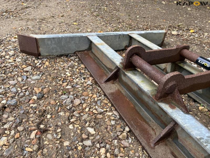 Planer blade for quick hitch 9
