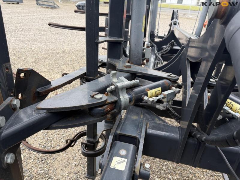 Agroland EC600 stubble harrow with soil packs 29