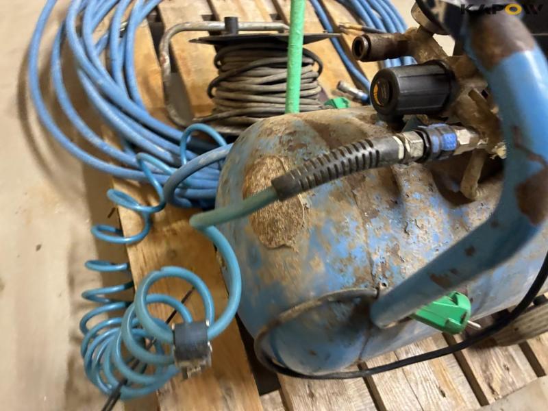 Airmaster compressor with equipment 13