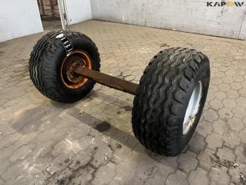 Axle with 14.0/65-16