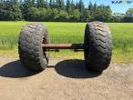 Axle with wheels 2
