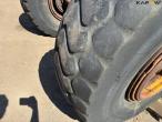 Axle with wheels 19