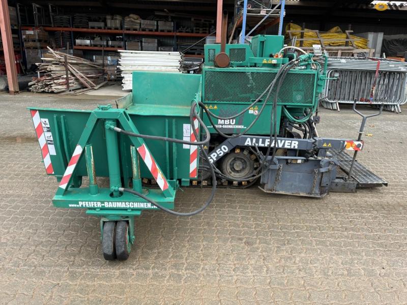 Allatt SP 50 asphalt paver 8