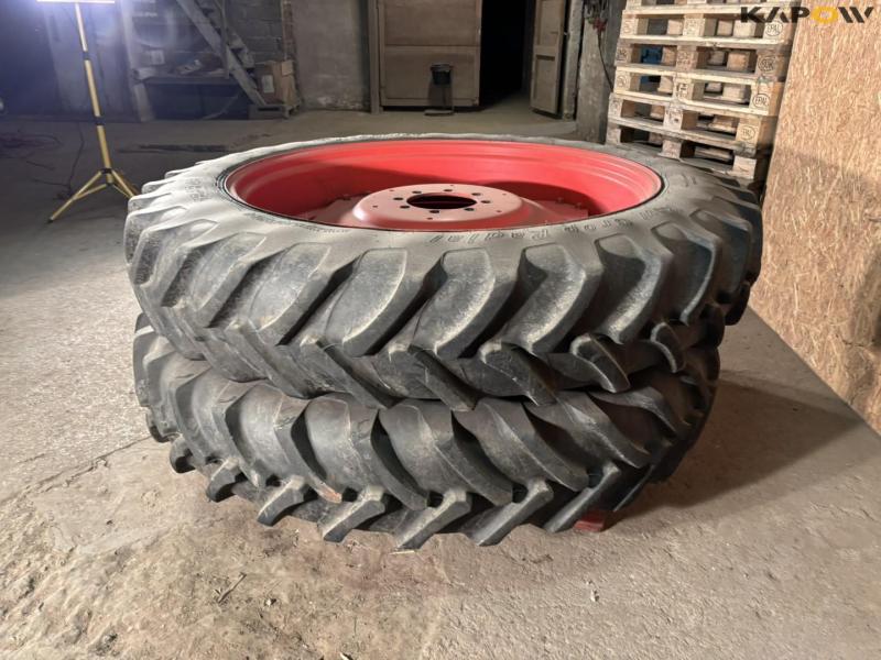 Alliance 13.6-R48 complete wheel 4