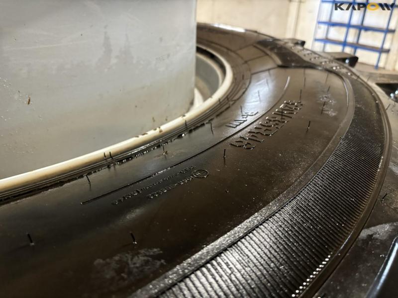 Alliance 420/85-R46 twin wheels 11