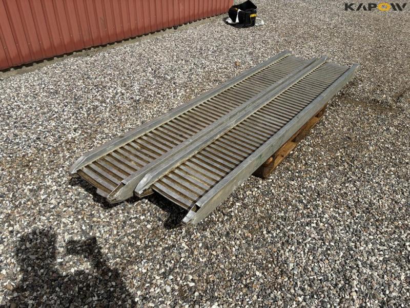 Aluminum ramps 38x295 1