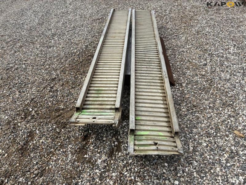 Aluminum ramps 38x295 12