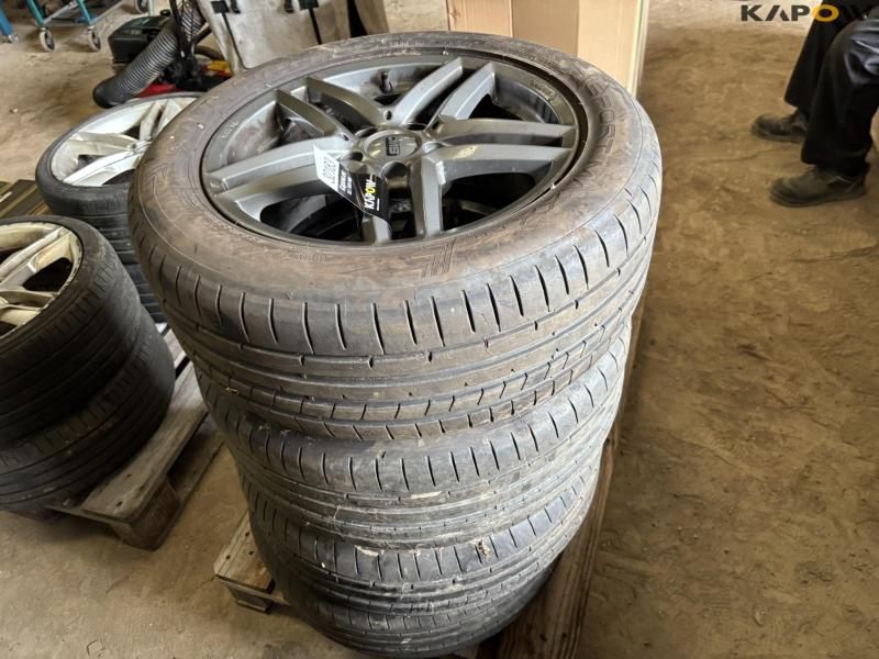 Alloy wheels with tires 225/55-17 2