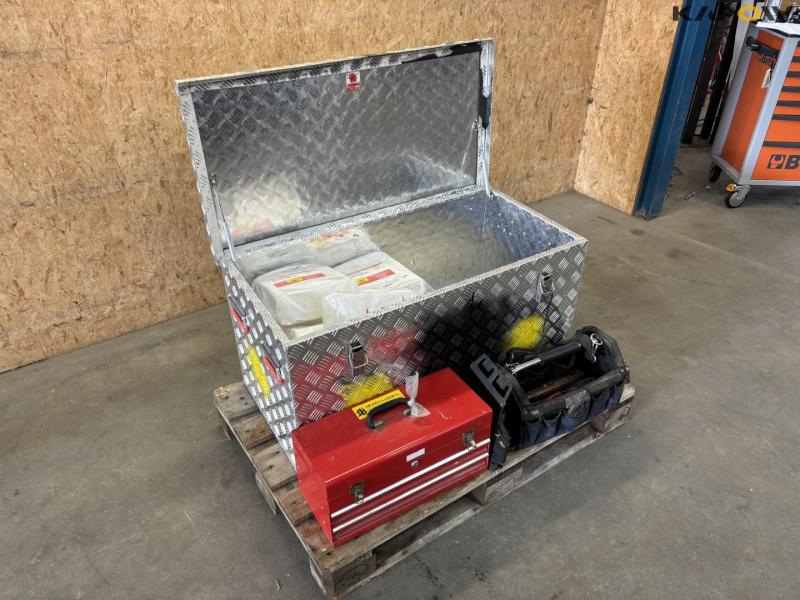 Aluminum box and tools 3