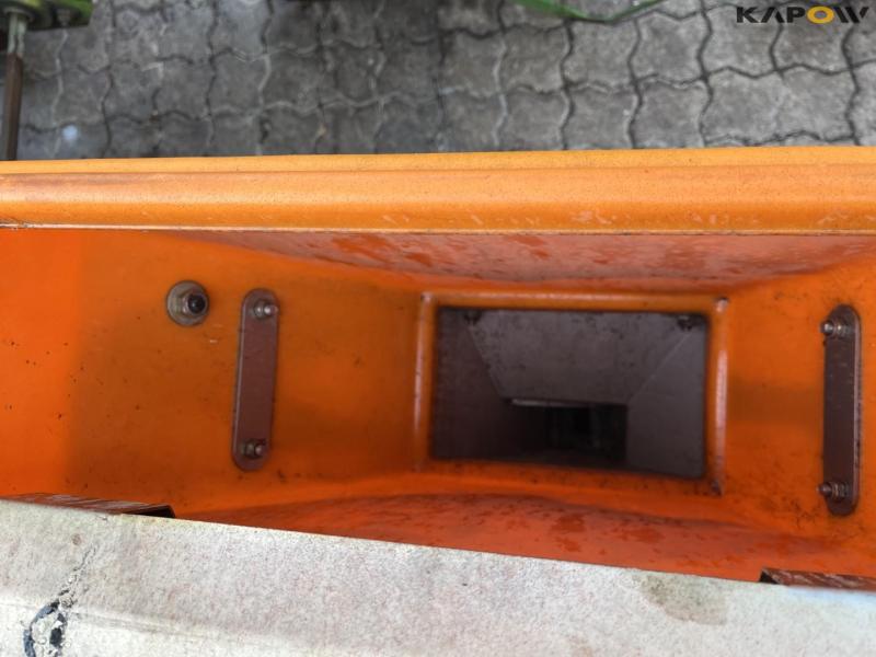 Amazone ED601K 8 row corn seeder with fertilizer front tank 27