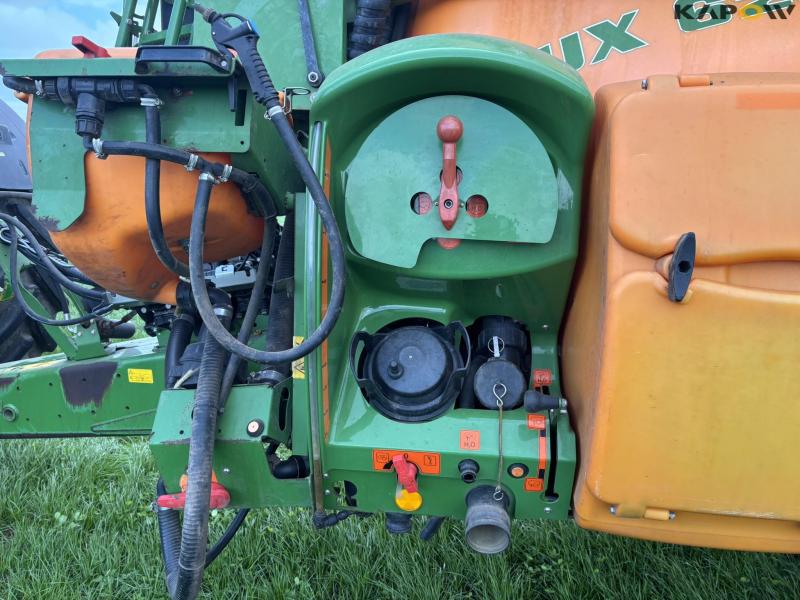 Amazone UX 6200 Super trailer sprayer 30 meters 41