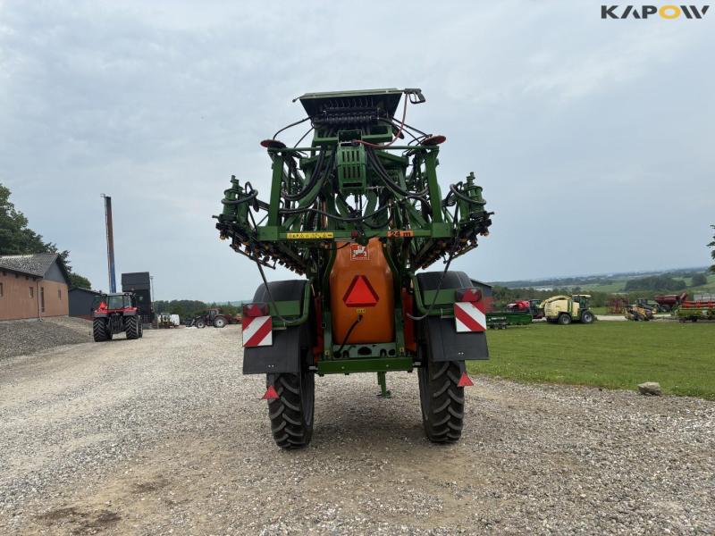 Amazone UX3200 super sprayer 4