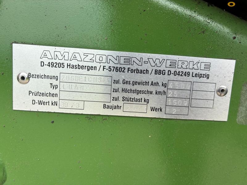 Amazone UX3200 super sprayer 29