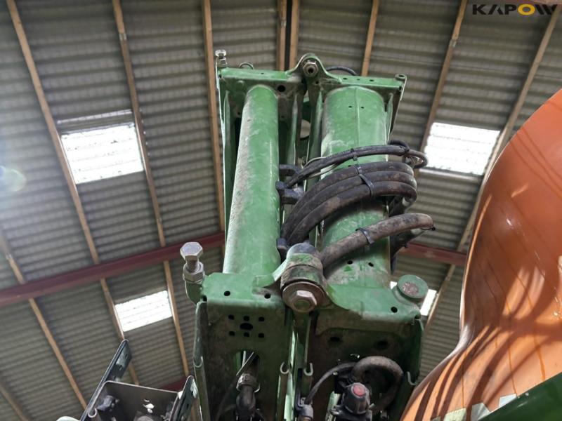 Amazone UX4200 trailer sprayer 26