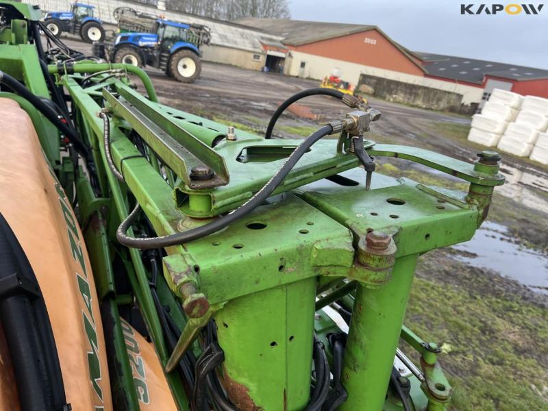 Amazone UX5200 sprayer with 36 meter boom. 39