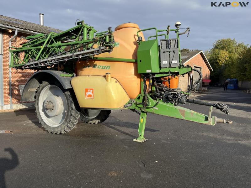 Amazone UX5200 trailer sprayer with 30 meter boom 3
