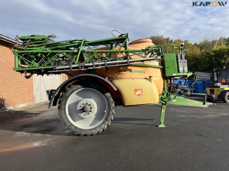 Amazone UX5200 trailer sprayer with 30 meter boom 4