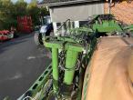 Amazone UX5200 trailer sprayer with 30 meter boom 42