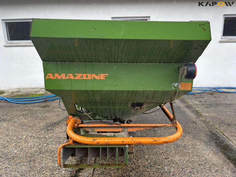 Amazone ZA-M Max spreader 8