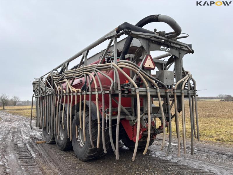 AP 25 slurry tanker with 28 m drag hoses and crane 7