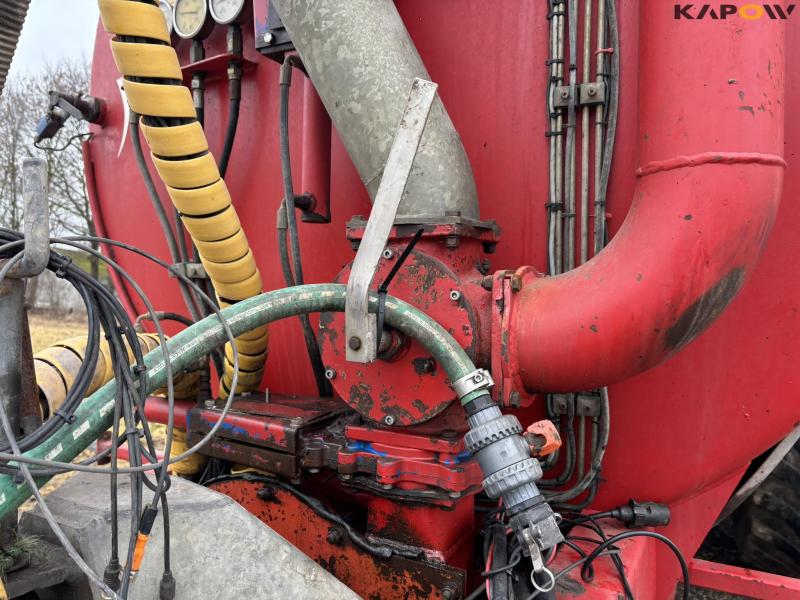 AP 25 slurry tanker with 28 m drag hoses and crane 20