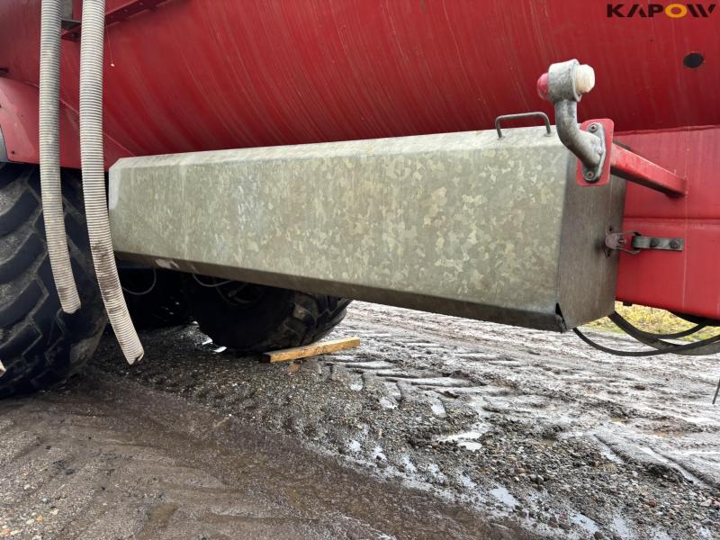 AP 25 slurry tanker with 28 m drag hoses and crane 29