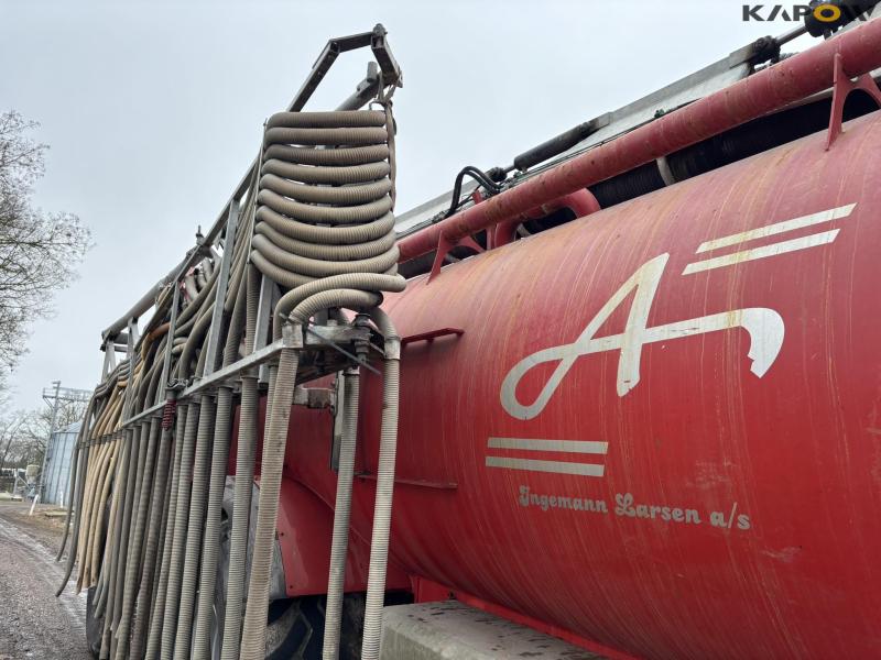AP 25 slurry tanker with 28 m drag hoses and crane 31