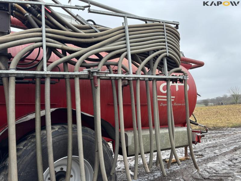 AP 25 slurry tanker with 28 m drag hoses and crane 48