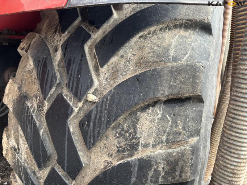 AP 25 slurry tanker with 28 m drag hoses and crane 74