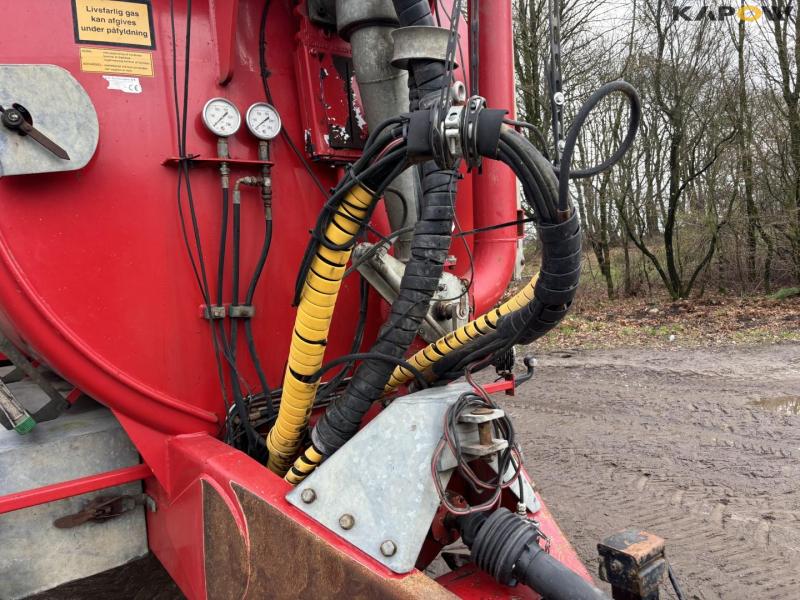 AP 25 Slurry tanker. 12