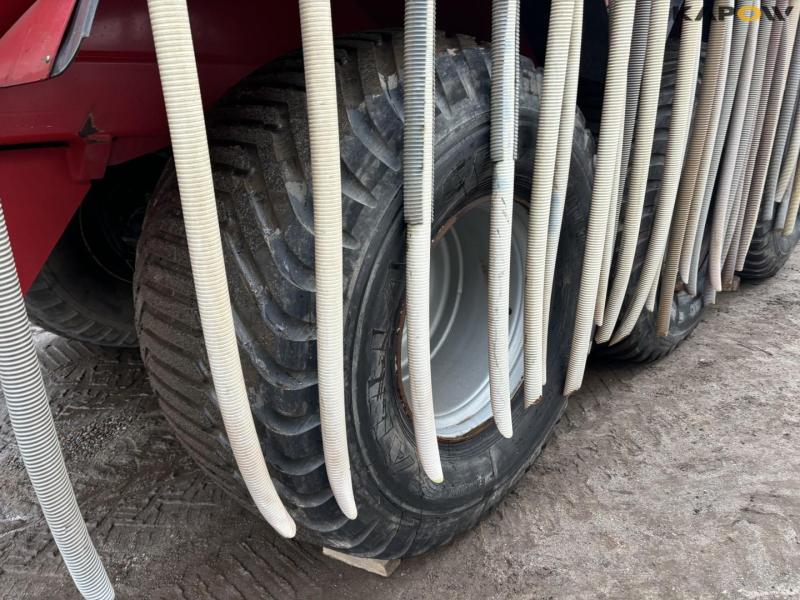 AP 25 Slurry tanker. 48