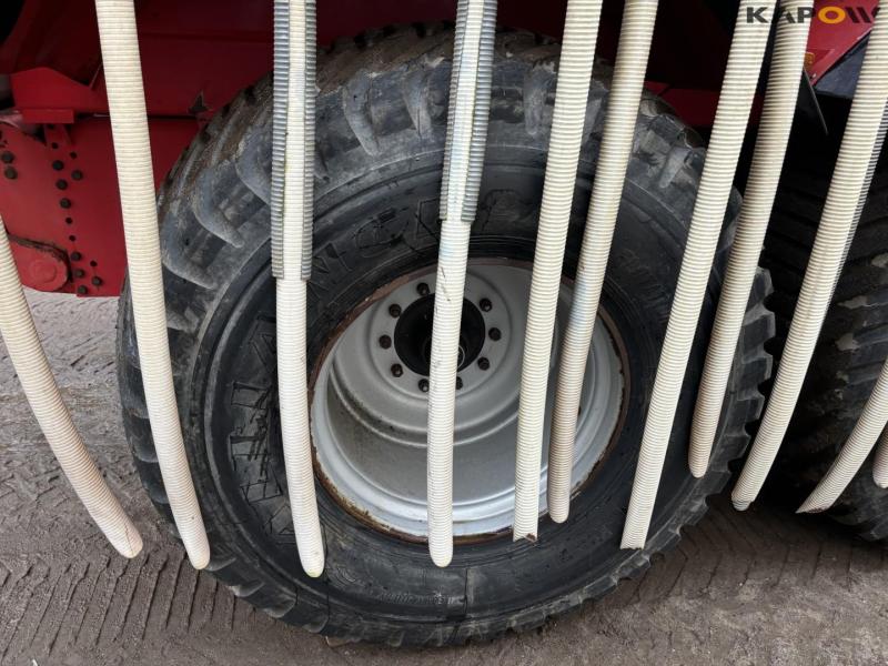 AP 25 Slurry tanker. 49