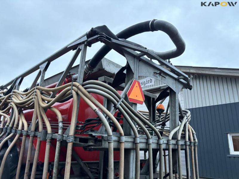 AP slurry tanker with boom 27